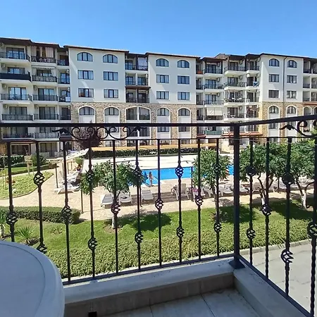 Apolon 8 Relax With Pools Slantschew brjag