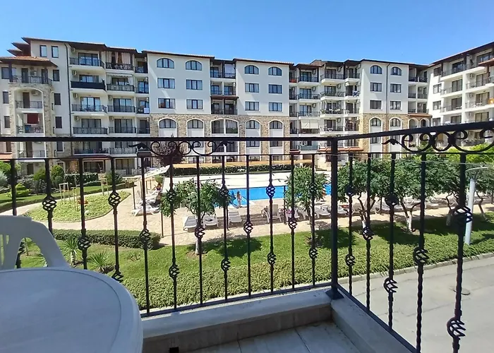 Apolon 8 Relax With Pools סאני ביץ'