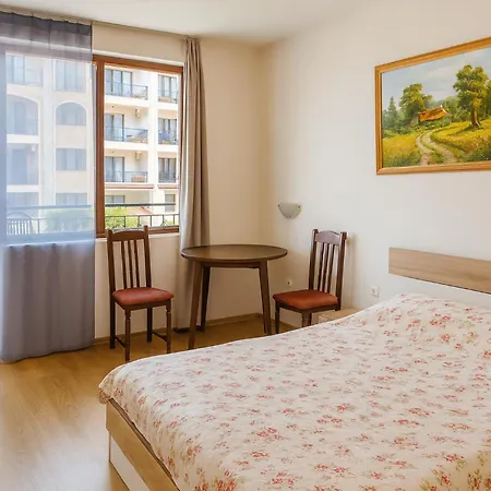 アパート Apolon 8 Relax With Pools サニービーチ