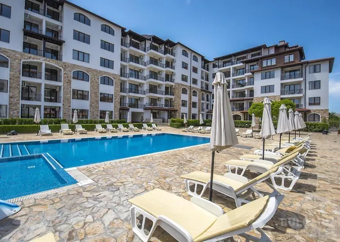 Apolon 8 Relax With Pools